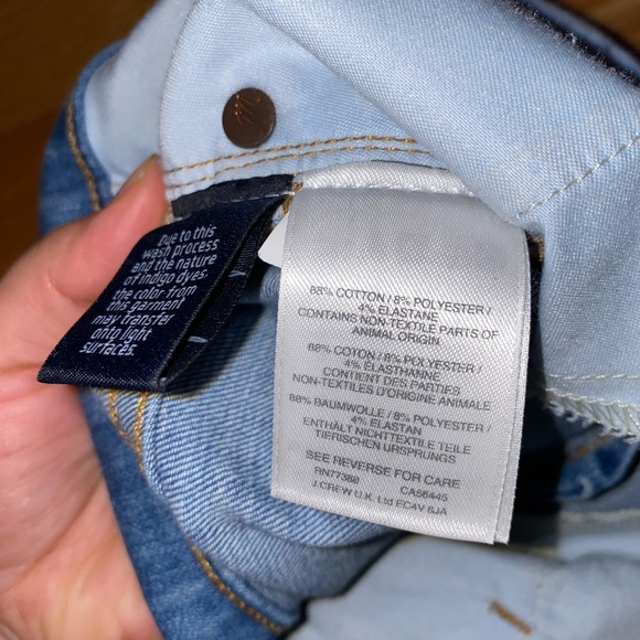 Madewell Curvy High Rise Skinny Jean Light Wash Distressed Hem Size 28 Short - Picture 6 of 7